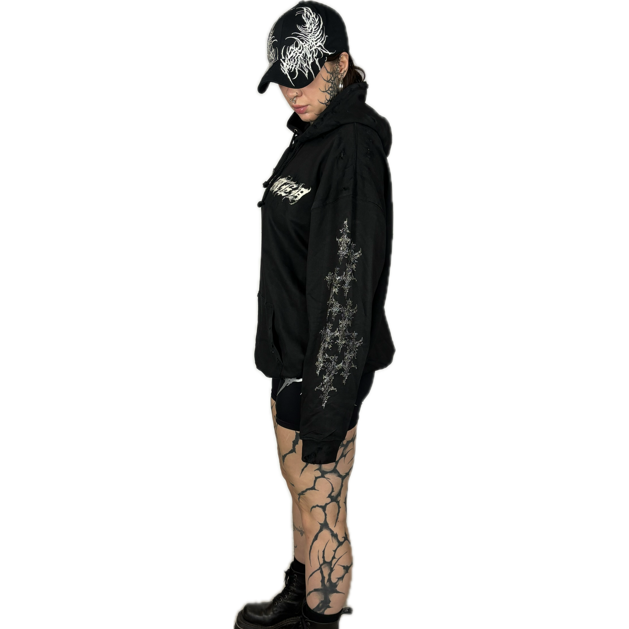 SIGNATURE GOTHIC - DISTRESSED HOODIE I UNISEX